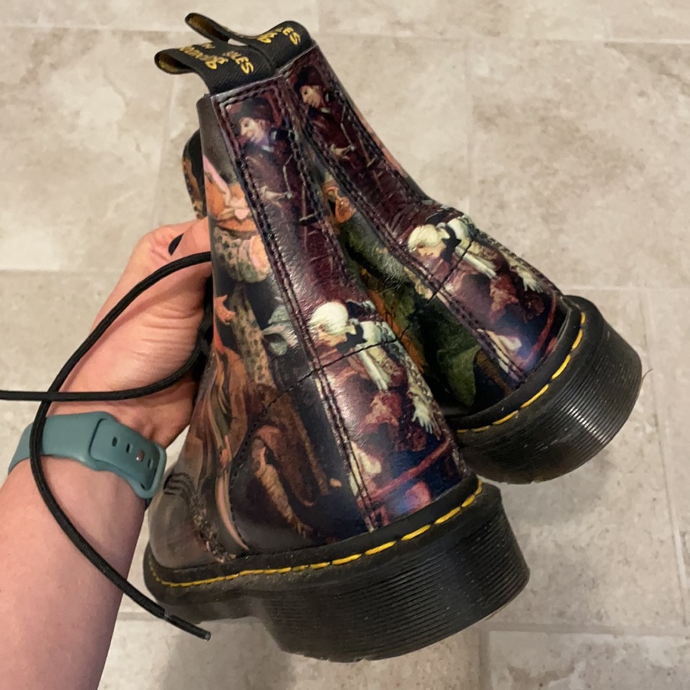 Dr. Martens WILLIAM HOGARTH PASCAL 1460 Boots - Picture 11 of 16